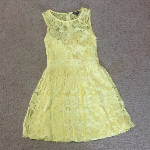 Lacy Yellow Dress - Picture 1 of 1
